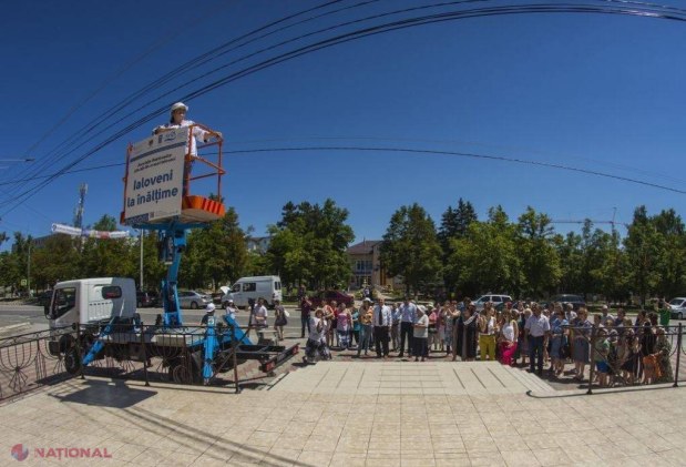 LE PASĂ // Băștinașii plecați la muncă peste hotare au ridicat Ialoveniul „la ÎNĂLȚIME”