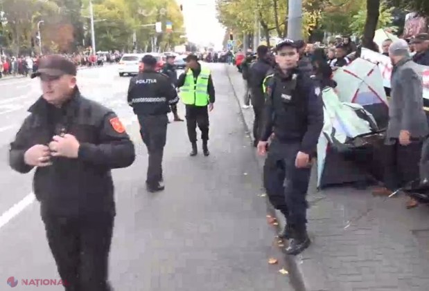 VIDEO // Altercații între POLIȚIE și protestatarii lui Ilan Șor, după ce aceștia au încercat să BLOCHEZE bulevardul Ștefan cel Mare cu zeci de CORTURI
