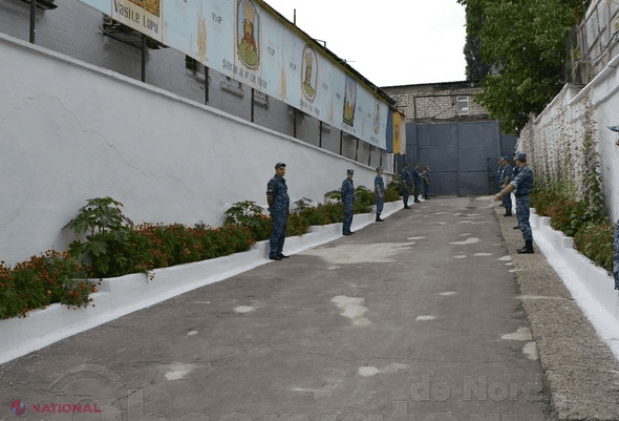 „AMOR” din pușcărie: Un deținut i-a sucit, prin internet, mințile unei femei de la libertate și i-a cerut peste 100 de mii de lei, după care a „dispărut”