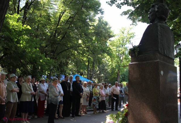 Arcadie Suceveanu: „Eminescu este cel care ne poate aduna în jurul lui sub steagul limbii române”