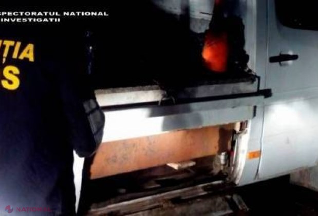 Prins în timp ce transporta ilegal peste două tone de alcool