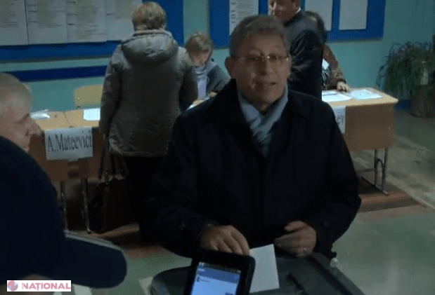 VIDEO Leancă a stat în rând pentru a vota. Ghimpu, optimist