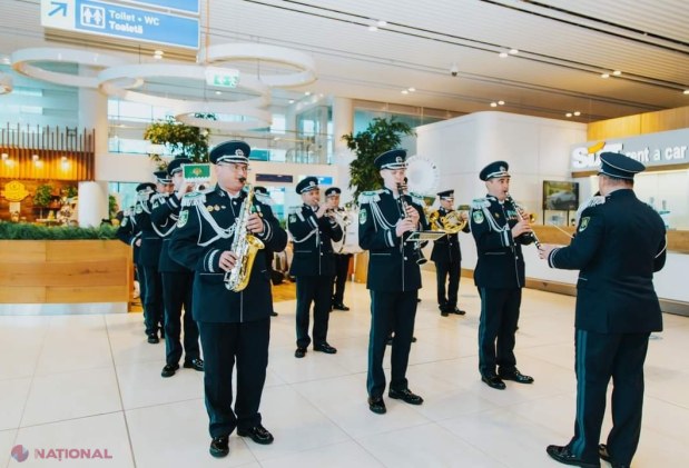 Campioana Anastasia Nichita, întâmpinată cu fanfară şi o nouă distincţie pe Aeroportul Internațional Chișinău 