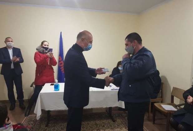 FOTO // Partidul Democrat îşi COMPLETEAZĂ rândurile cu noi membri. Pavel Filip: „Puterea PD este în oamenii săi”