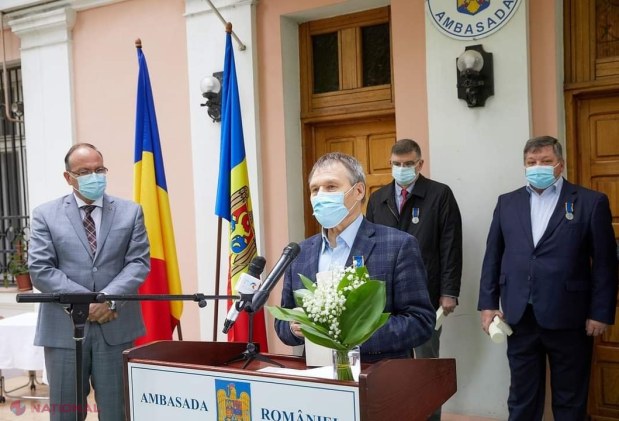FOTO // Medaliile „Centenarul Marii Uniri”, conferite de președintele Klaus Iohannis, au ajuns la Nicolae Negru, Ion Negrei, Vlad Mischevca și Gheorghe Cojocaru: „Promotori ai adevărului istoric”