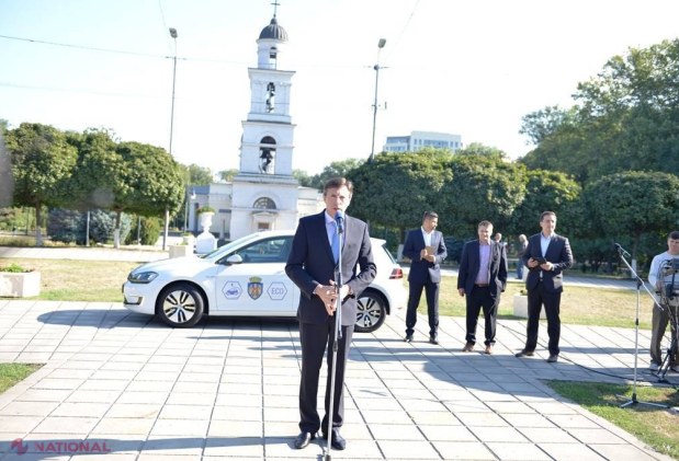 Primul automobil ELECTRIC, la Primăria Chişinău. Chirtoacă: „Este un simbol al viitorului”