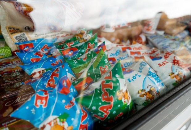 FOTO // Alimente mai IEFTINE pentru oamenii de la Cahul. Încă cinci magazine sociale mobile, inaugurate de echipa lui Ilan Șor