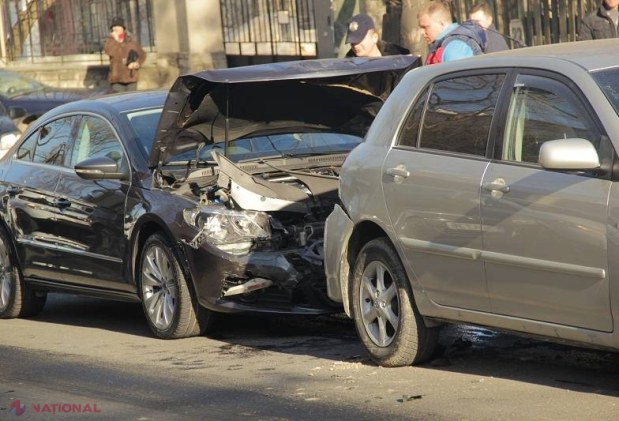 FOTO // ACCIDENT în lanț pe șoseaua Hâncești din capitală