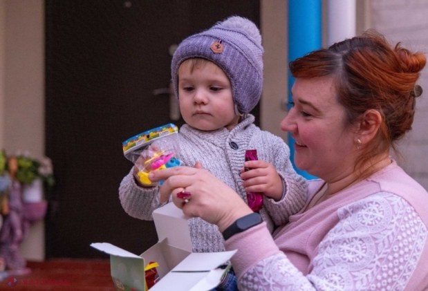 VIDEO // Campania „Magie de Crăciun 2”, desfășurată de A.S.I.C.S., va ajunge la 10 000 de copii din R. Moldova. Asociația oferă CADOURI în schimbul desenelor