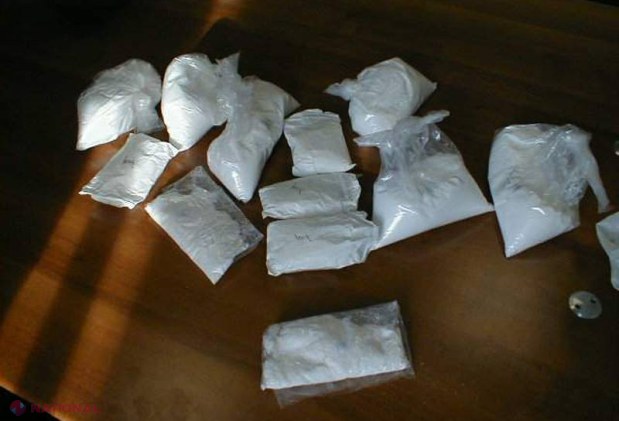 37 de ani de detenţie pentru un grup criminal