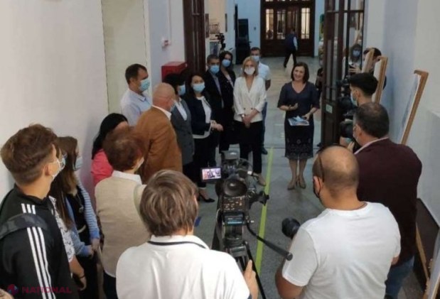 FOTO // Zilele Chișinăului, lansate la Buzău: Muzicieni, scriitori, artiști și meșteri populari din R. Moldova își prezintă creațiile peste Prut