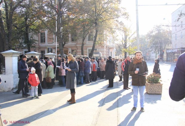 România ar putea deschide încă CINCI secții de vot în Chișinău pentru alegerile de duminică