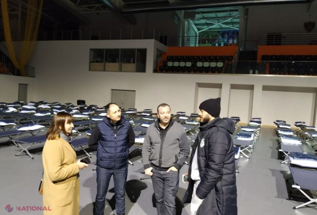 FOTO // Un nou centru pentru REFUGIAȚII din Ucraina. FMF a pus la dispoziție Complexul Sportiv „Futsal Arena FMF” din comuna Ciorescu, unde au fost amenajate 500 de paturi