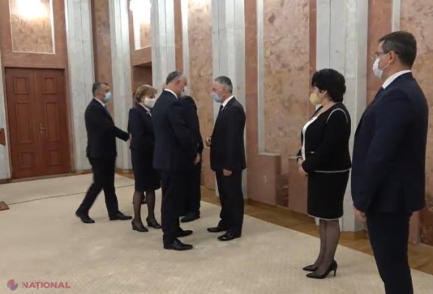 Igor Dodon CONFIRMĂ că a bătut palma în privința unei noi MAJORITĂȚI. Acesta a asigurat Guvernul Chicu de o „susținere SOLIDĂ” în Parlament: „Noii miniștri trebuie să înțeleagă că și-au asumat o responsabilitate pe termen lung”