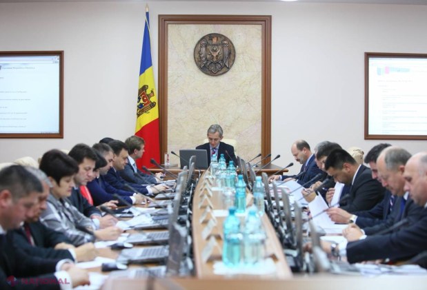 A schimbat trei PARTIDE și dorește să rămână în continuare MINISTRU