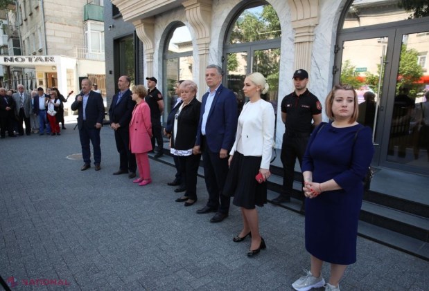 FOTO // Comuniștii și Partidul „ȘOR” au protestat, la ANRE, contra scumpirilor resurselor energetice: „Această instituție trebuie LICHIDATĂ, pentru că nu aduce beneficii R. Moldova”