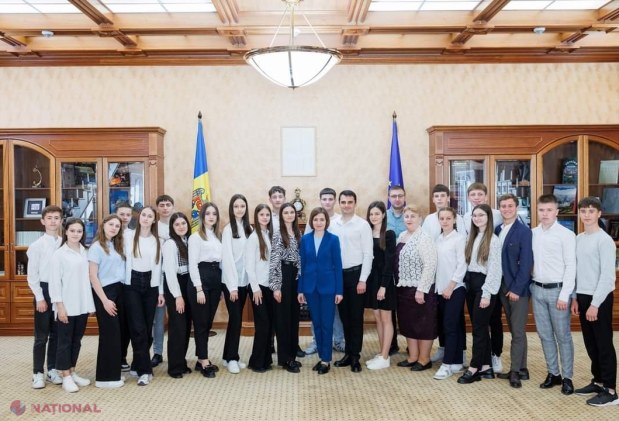 FOTO // Dansatorii de la „Hecenii”, care au făcut SENZAȚIE la ,,Românii au talent