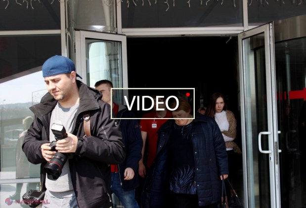 VIDEO // SIMULARE după tragedia din Rusia: Zeci de persoane, evacuate de URGENȚĂ dintr-un centru comercial din Chișinău