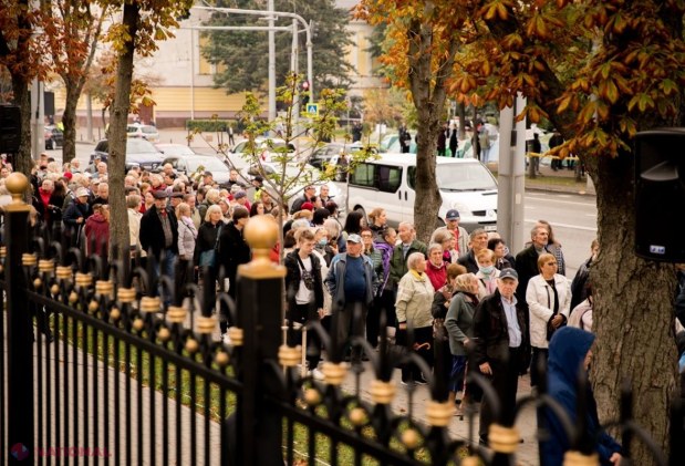 Dinu Țurcanu, unul dintre organizatorii PROTESTELOR din centrul capitalei: „Invit ambasadorii la protestul nostru, să vadă cu ochii lor abuzurile poliției”