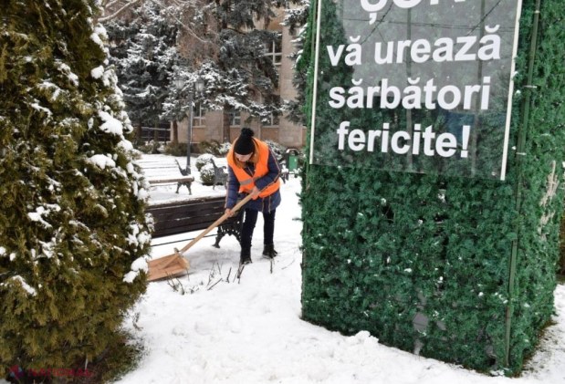 FOTO / Drumarii din Orhei s-au mobilizat la deszăpezirea drumurilor. Peste 25 de utilaje au funcționat la capacitate maximă pe parcursul nopții