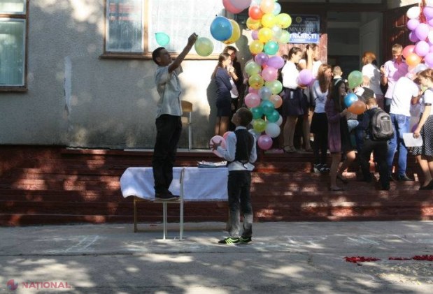 REPORTAJ // 1 septembrie: „Lasă, Ionel, că te îmbracă mama frumos și o să fii și tu în rând cu ceilalți copii”