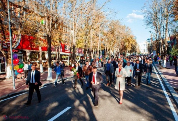 GALERIE FOTO // Centrul Orheiului s-a transformat în „Champs-Elysees”, după reconstrucția străzii Eminescu