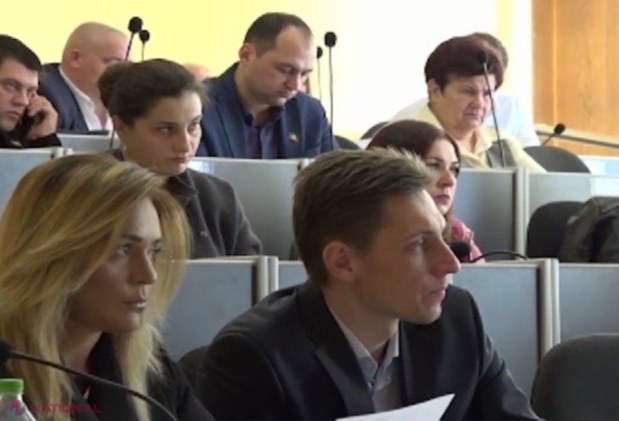 VIDEO // O echipă de jurnaliști susține că a fost intimidată de un fruntaș al „Partidului Nostru” din Bălți. Replica persoanei vizate