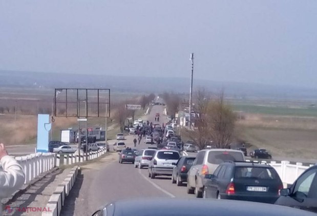 PROTEST în sudul R. Moldova. Nemulțumiți de scumpirea vinietei, au BLOCAT traseul