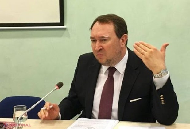 Alexandru Tănase a RĂBUFNIT la adresa lui Dodon: „SIS-ul nu-i chiloții primei doamne, portretul lui Putin și conservele din beciurile reședinței de la Condrița. Asistăm la o tentativă de CAPTURARE a unor instituții în scop subversiv”
