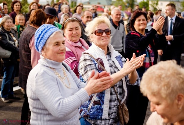 FOTO // Ilan Șor a dat în exploatare, la Orhei, o altă porțiune de drum reconstruit: „În timp ce toți pălăvrăgesc, noi vom continua să lucrăm pentru a îmbunătăți condițiile de trai ale oamenilor”