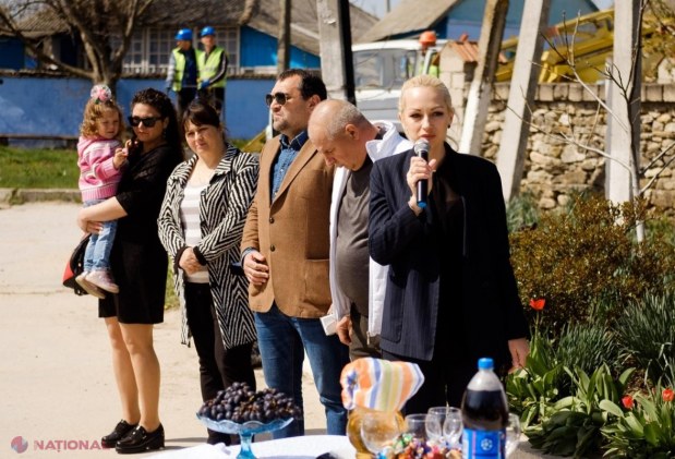 FOTO // Partidul „ȘOR” a demarat lucrările de ILUMINARE stradală în al treilea sat din circumscripțiile în care candidații săi au învins la parlamentare