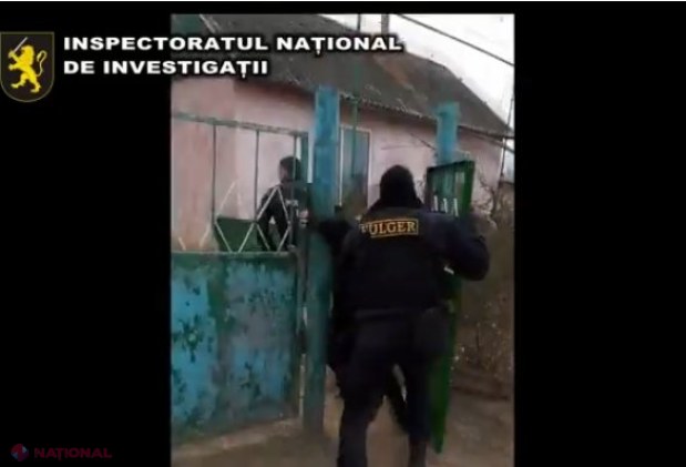 VIDEO // Doi bărbați și-au maltratat un vecin și i-au FURAT din portmoneul acestuia 160 de lei. „I-am dat două în bot și gata”