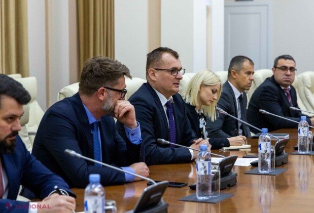 Asociația Investitorilor din România are PLANURI ambițioase în R. Moldova: „Ne propunem să creăm un fond comun de garantare, să dezvoltăm economia regională și să creăm o BURSĂ de produse agricole”. Promisiunea făcută de premierul Recean