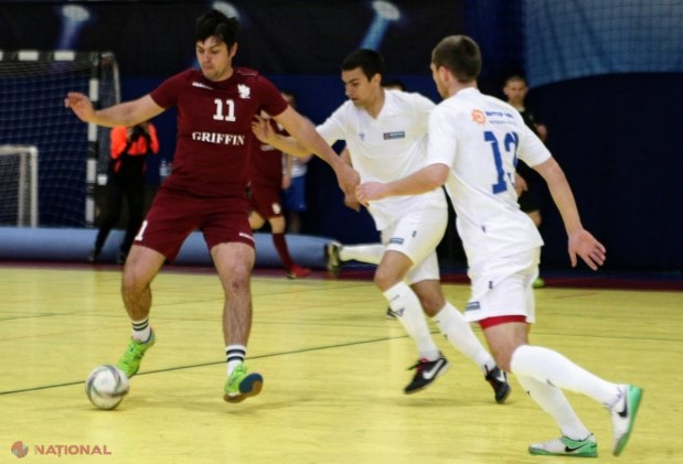 FOTO // Echipa de fotbal a unei BĂNCI din R. Moldova a câștigat turneului „Open Cupa Presei – 2019” la futsal