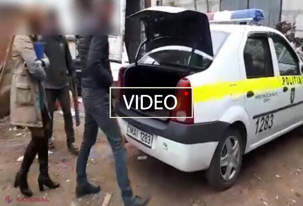 Cine FURA grilele din metal de la găurile de canalizare din Chișinău: Poliția a prins hoțul