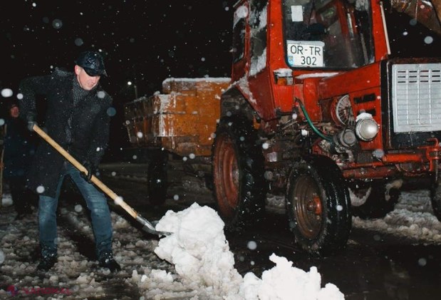 FOTO // Comuna Jora de Mijloc, singura localitate din republică DESZĂPEZITĂ în totalitate