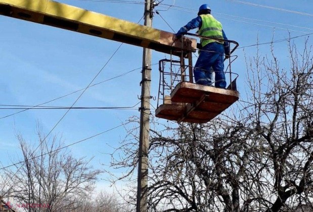 FOTO // Partidul „ȘOR” a dat START lucrărilor de construcție a unui nou sistem de iluminare stradală în satul Cairaclia