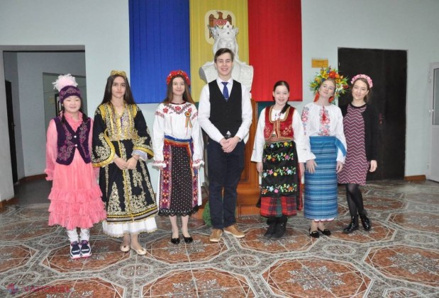 FOTO // Elevi din 13 țări, la Festivalul Internațional de Limbă și Cultură! Ce le-a transmis Petru Lucinschi participanților