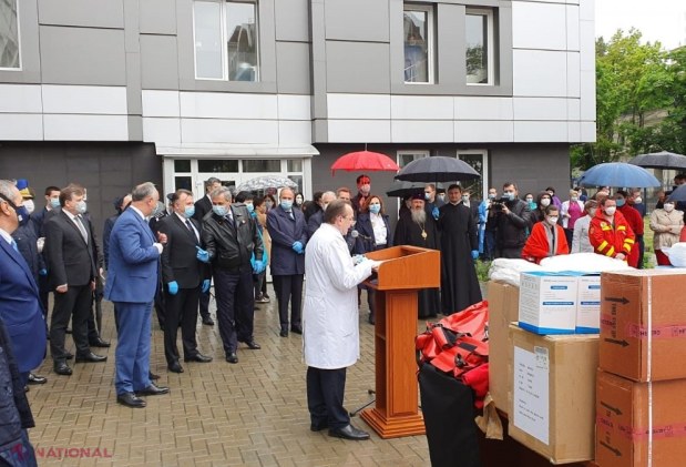 FOTO, VIDEO // IMAGINI cu DRONA: Ce era în cele 20 de CAMIOANE trimise de către România în R. Moldova