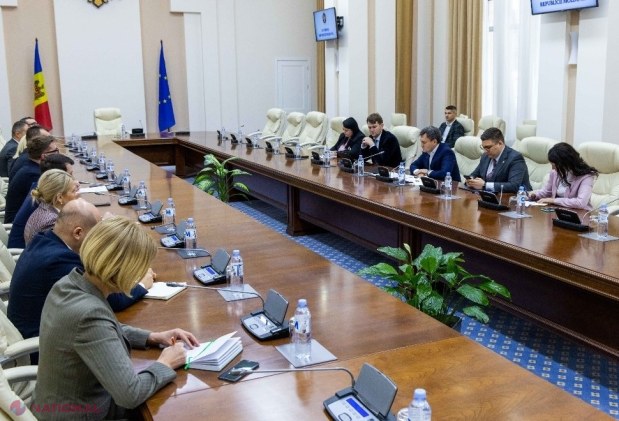 Asociația Investitorilor din România are PLANURI ambițioase în R. Moldova: „Ne propunem să creăm un fond comun de garantare, să dezvoltăm economia regională și să creăm o BURSĂ de produse agricole”. Promisiunea făcută de premierul Recean