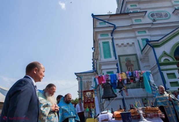 Gest creștinesc al premierului Valeriu Streleț  în satul de baștină