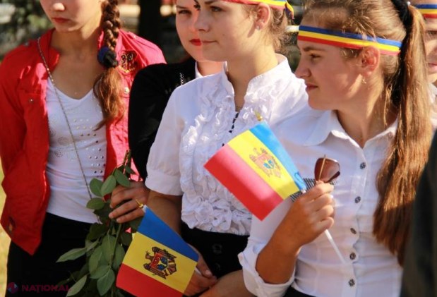 Reportaj FOTO // Amintiri și lacrimi din GULAG, în scuarul Gării