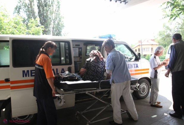 TREI într-o zi. Au ajuns la spital cu INTOXICAȚII alcoolice