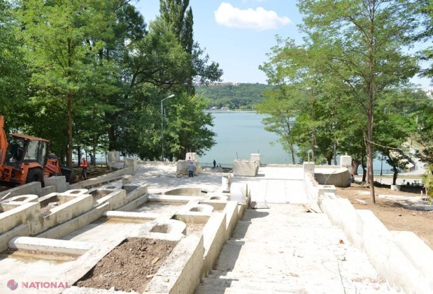 FOTO // Se restaurează. Aşa arată acum scările  din Parcul ,,Valea Morilor”
