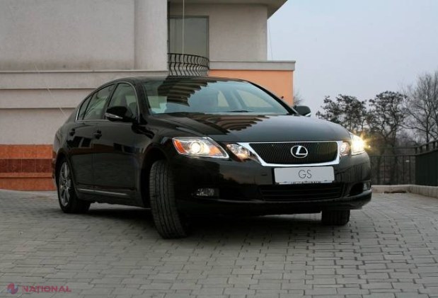 ILEGAL // Cum au fost importate trei automobile „Lexus” și două „Mercedes”-uri în R. Moldova