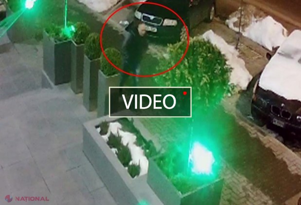 VIDEO // Momentul în care un ins doboară la pământ și JEFUIEȘTE o femeie în Chișinău: Îl recunoști?