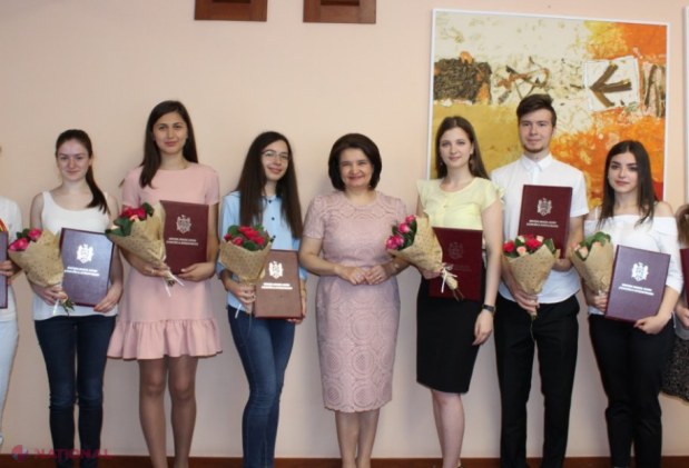 NUMELE absolvenților care au primit „10” pe linie la examenele de BAC: „Voi sunteți cei mai buni dintre cei buni”