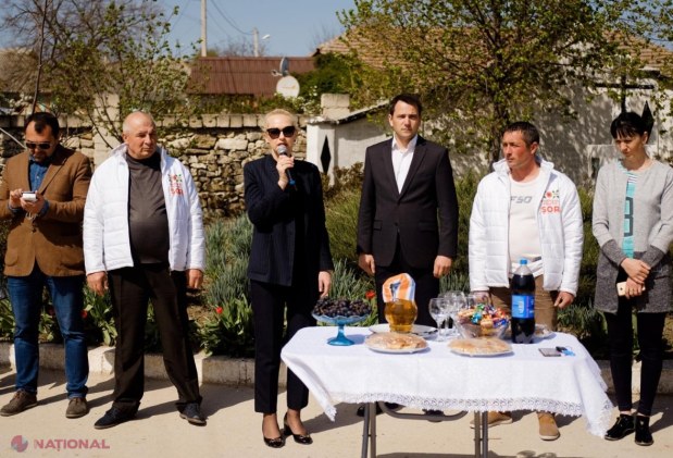 FOTO // Partidul „ȘOR” a demarat lucrările de ILUMINARE stradală în al treilea sat din circumscripțiile în care candidații săi au învins la parlamentare