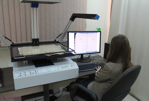 FOTO Iată cum sunt DIGITIZATE actele de STARE CIVILĂ din fondul de arhivă al R. Moldova