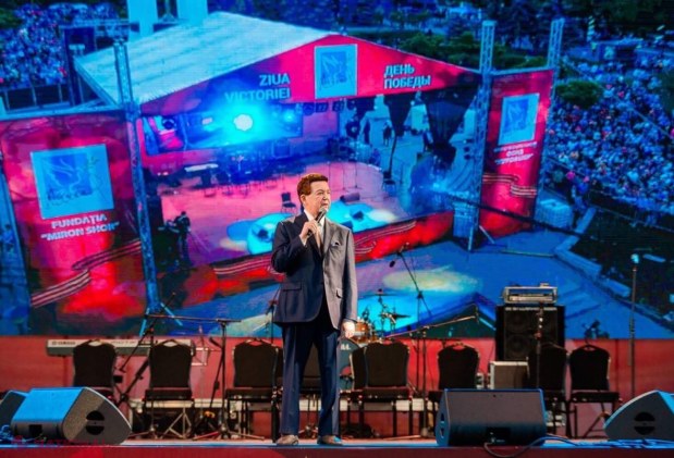 FOTO // Concert grandios organizat de Ilan Șor. Lev Leșcenco și Iosif Kobzon au felicitat publicul cu prilejul „Zilei Victoriei”
